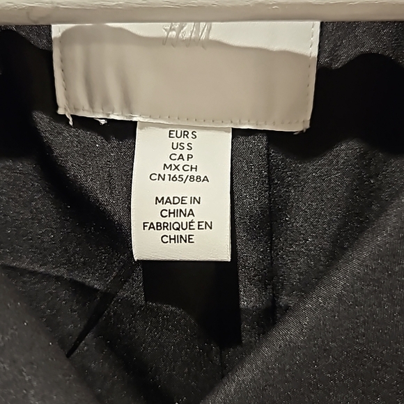 Black Oversized Trenchcoat - S - Picture 7 of 9